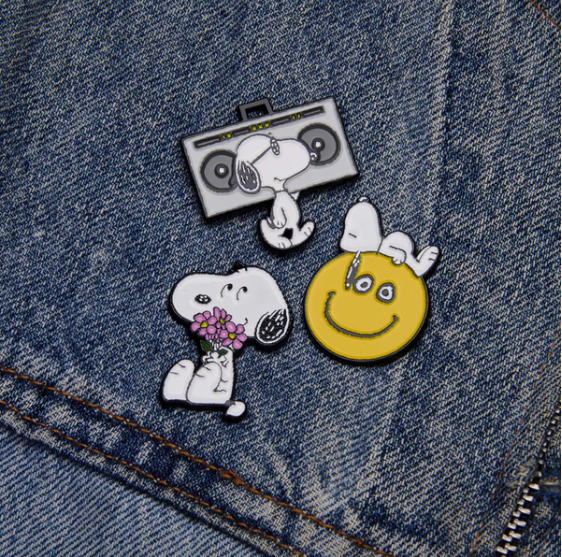 RAINBOW SNOOPY ENAMEL PIN