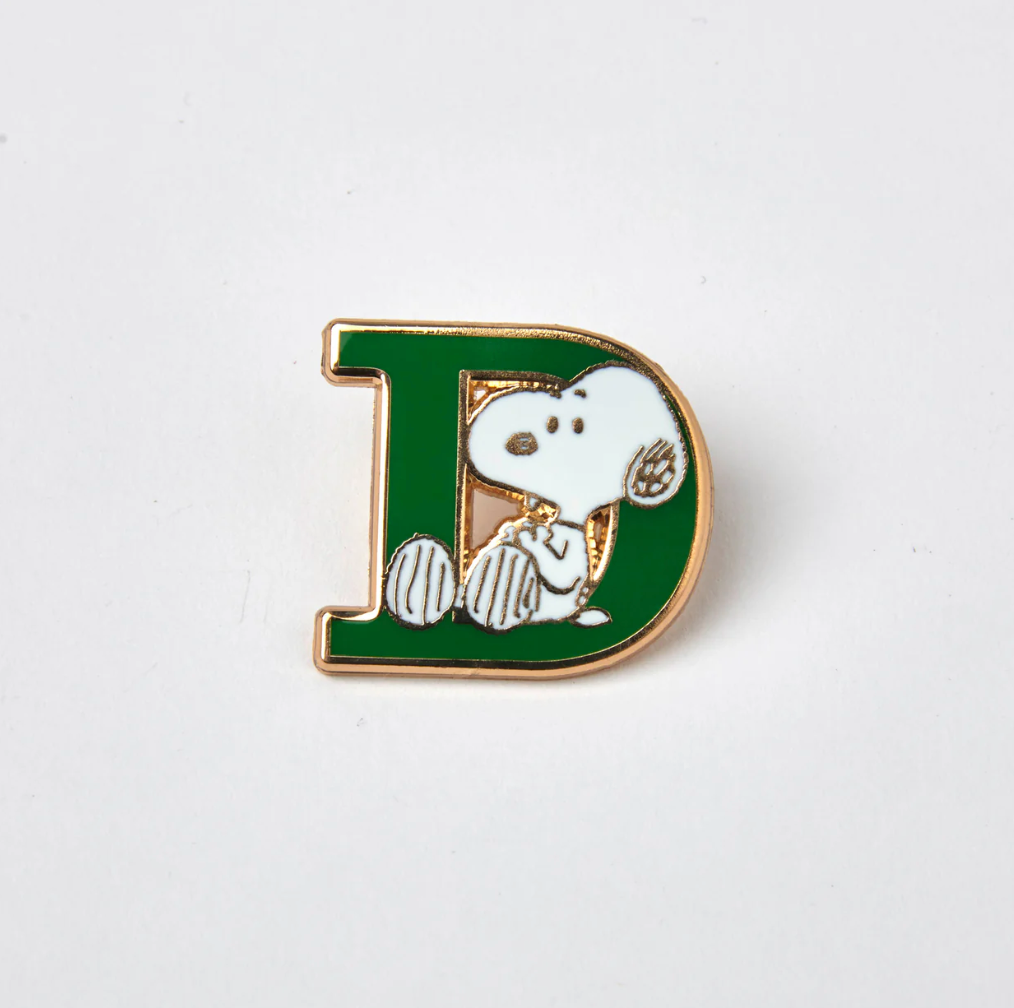 PEANUTS D ALPHABET ENAMEL PIN