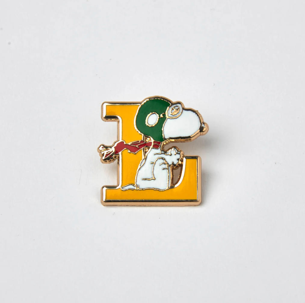 PEANUTS L ALPHABET ENAMEL PIN