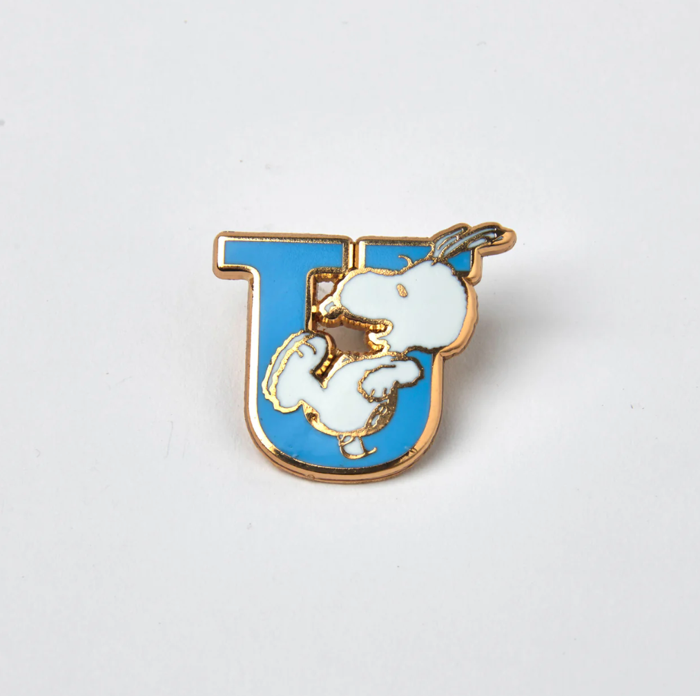 PEANUTS U ALPHABET ENAMEL PIN