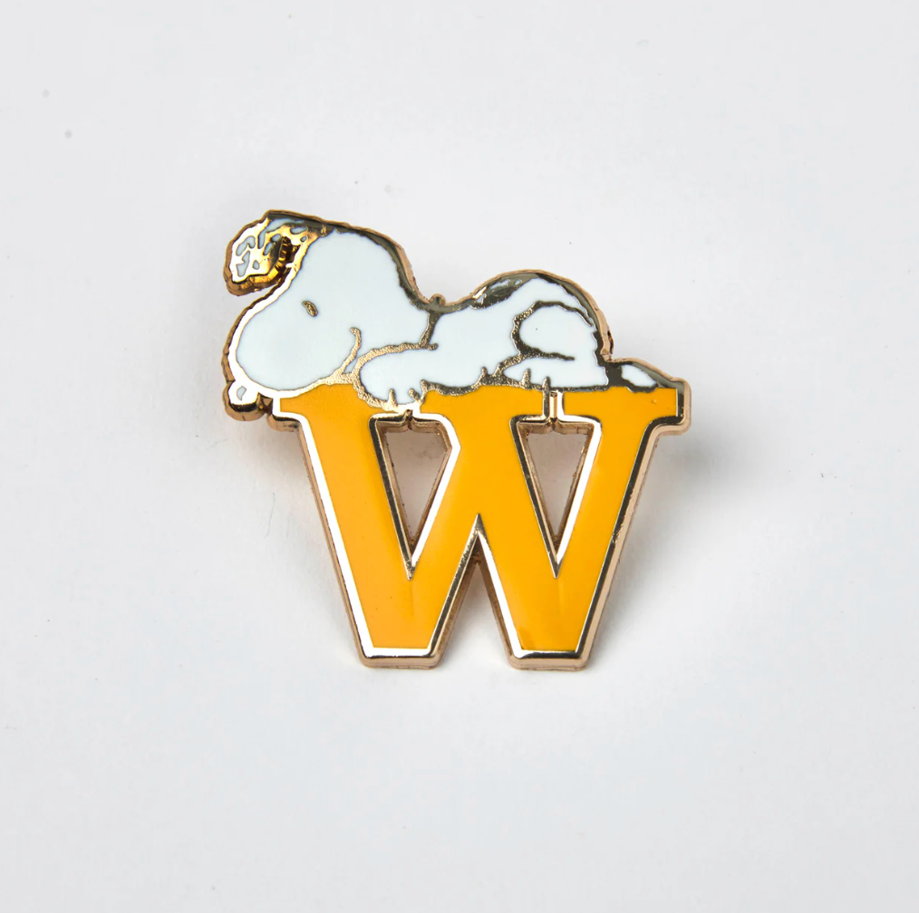 PEANUTS W ALPHABET ENAMEL PIN