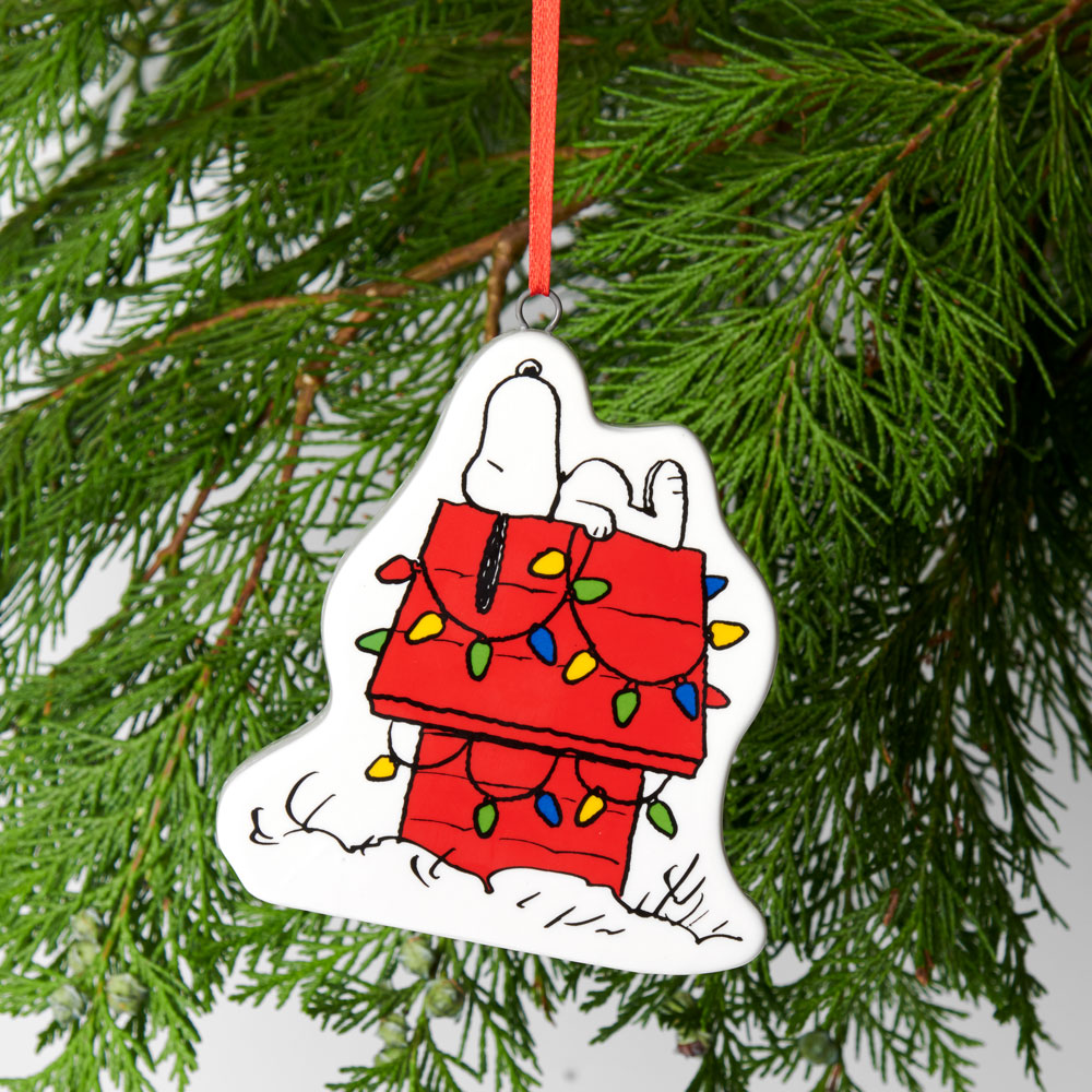 PEANUTS DOG HOUSE BAUBLE