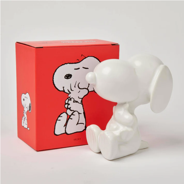 PEANUTS SNOOPY HUGS ceramic FIGURE