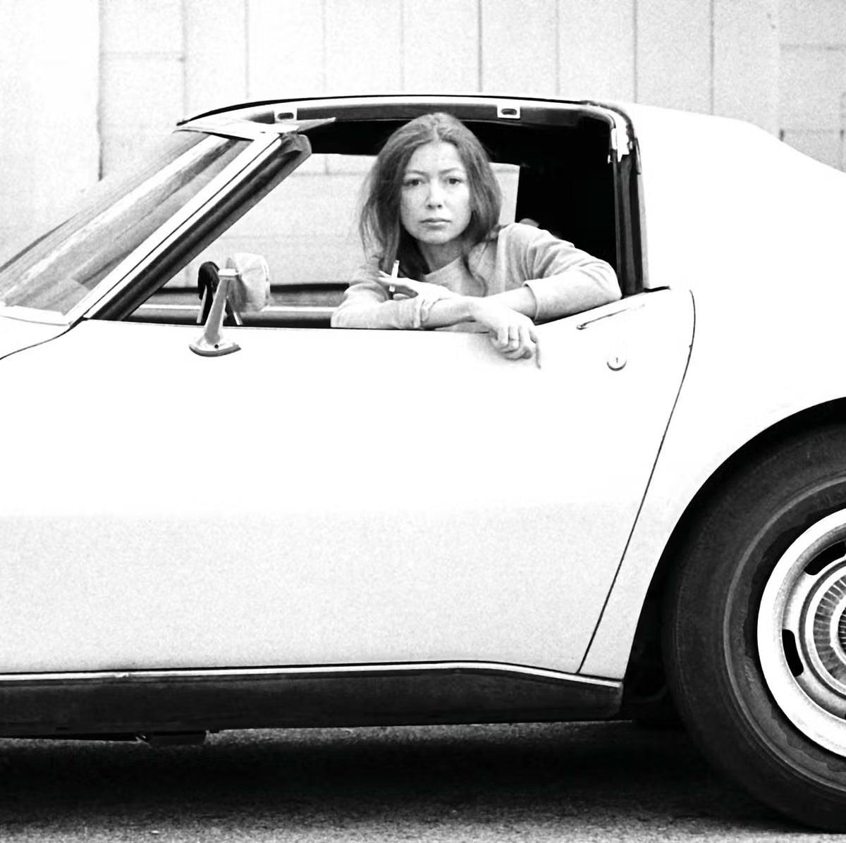 DIDION TEE