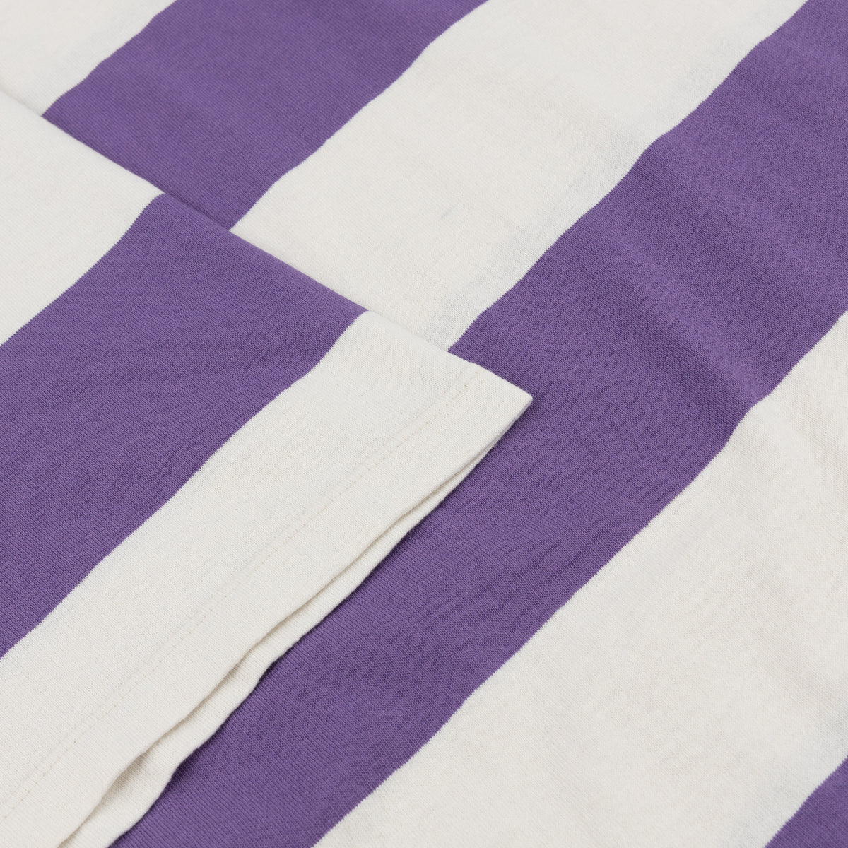 BORDER STRIPE TEE